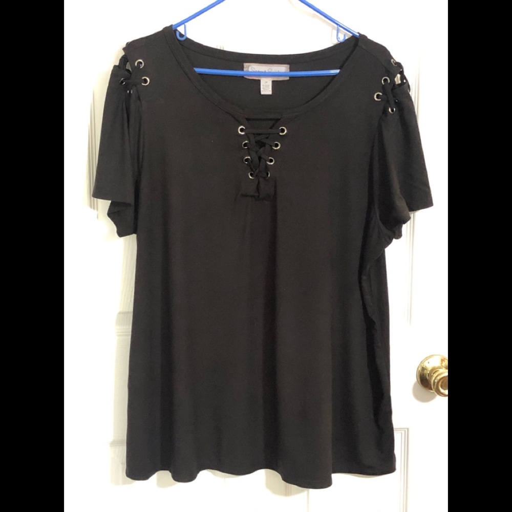 French Laundry Sz.2X Black Lace Up Tee Top